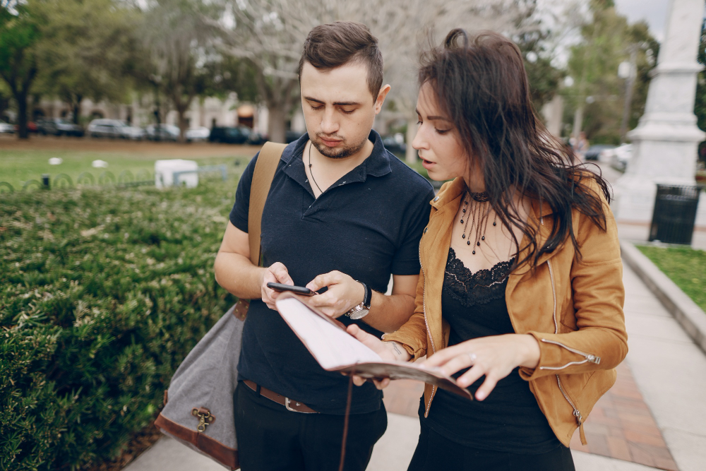 Couple distracted by phones and external validation affecting emotional connection in relationship
